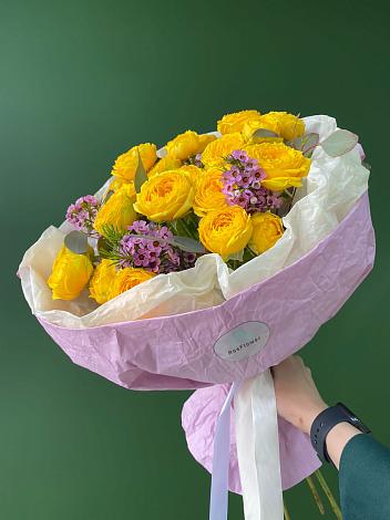 Букет Кустовые желтые розы в Хатукае