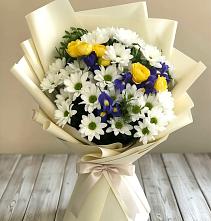 Букет цветов из:  Ирисы, Хризантемы и Розы #REPLACE_PRED# Хатукае