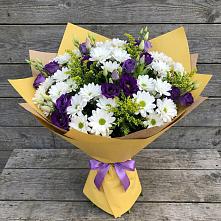 Букет цветов из:  Ирисы, Хризантемы и Ромашки в Хатукае